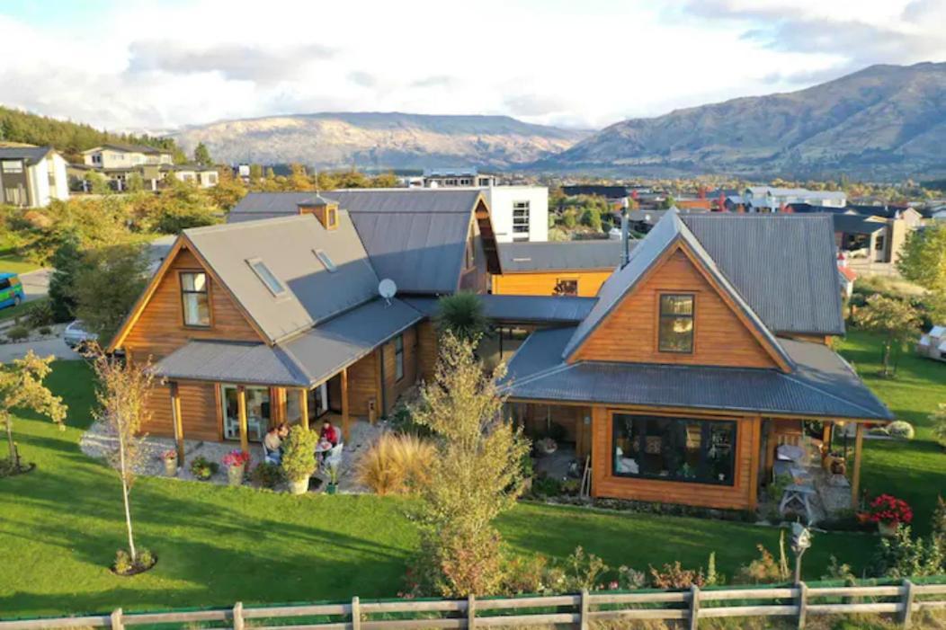 Stunning Scandi Style Room Overlooking Lake Wanaka Exterior photo
